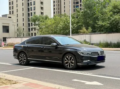 Volkswagen Magotan 2020, 70000 км, за 9564.26 USD