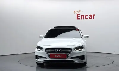 Hyundai Grandeur 2018, 129117 км, за 9844.73 USD