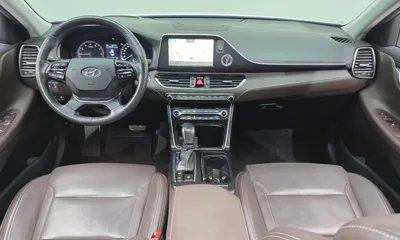 Hyundai Grandeur 2018, 129117 км, за 9844.73 USD - фото 7