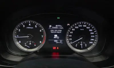Hyundai Grandeur 2018, 129117 км, за 9844.73 USD - фото 8