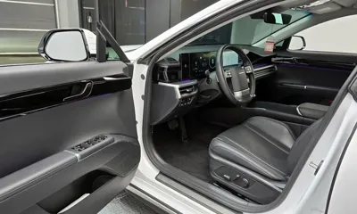 Hyundai Grandeur 2023, 37992 км, за 22843.64 USD - фото 11