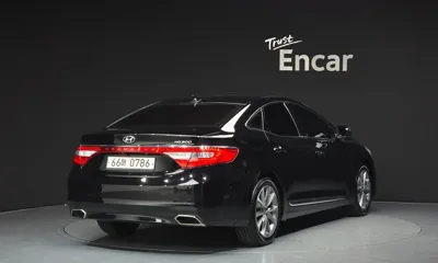 Hyundai Grandeur 2017, 148893 км, за 5684.83 USD