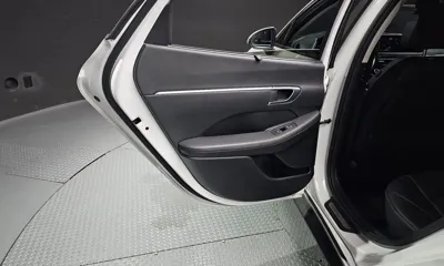 Hyundai Sonata 2021, 52150 км, за 13993.61 USD - фото 25