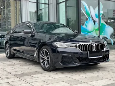 BMW 5 Series 2022, 40000 км, за 27700.4 USD