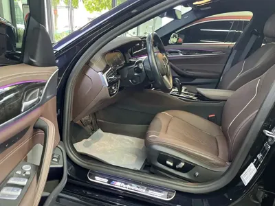 BMW 5 Series 2022, 40000 км, за 27700.4 USD - фото 9