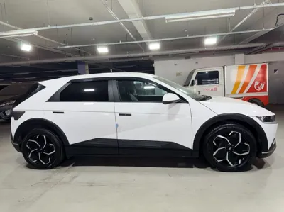 Hyundai Ioniq5 2023, 274462 км, за 10944.63 USD