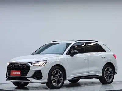 Audi Q3 2022, 27000 км, за 28112.81 USD