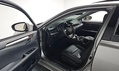 Lexus ES 2017, 135113 км, за 15819.88 USD - фото 10