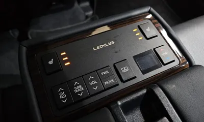 Lexus ES 2017, 135113 км, за 15819.88 USD - фото 32