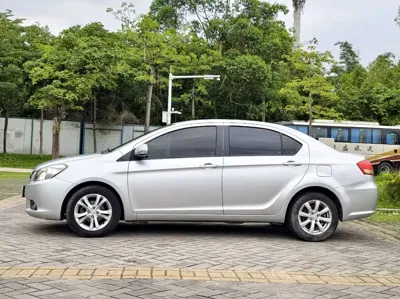 Great Wall Great Wall C30 2011, 130000 км, за 1000.3 USD
