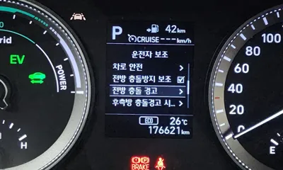 Hyundai Grandeur 2018, 176621 км, за 8139.61 USD - фото 31
