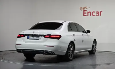 Mercedes-Benz E-Class 2023, 34914 км, за 26847.84 USD