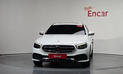 Mercedes-Benz E-Class 2023, 34914 км, за 26847.84 USD