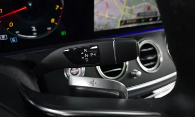 Mercedes-Benz E-Class 2023, 34914 км, за 26847.84 USD - фото 9