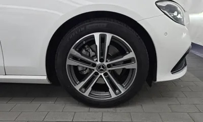 Mercedes-Benz E-Class 2023, 34914 км, за 26847.84 USD - фото 21