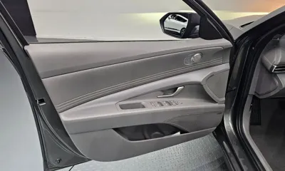 Hyundai Avante 2024, 22619 км, за 18314.3 USD - фото 24