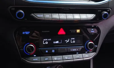 Hyundai Ioniq 2017, 205231 км, за 4726.27 USD - фото 17