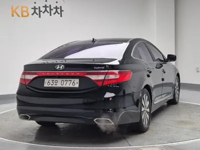 Hyundai Grandeur 2016, 202420 км, за 3610.35 USD