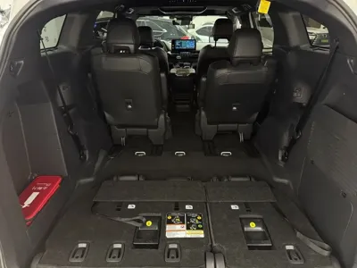 Toyota Sienna 2025, 2671 км, за 43607.53 USD - фото 13