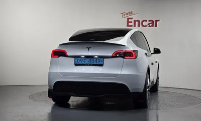 Tesla Model Y 2024, 25937 км, за 27739.78 USD