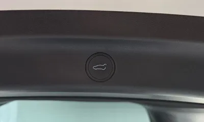 Tesla Model Y 2024, 25937 км, за 27739.78 USD - фото 21