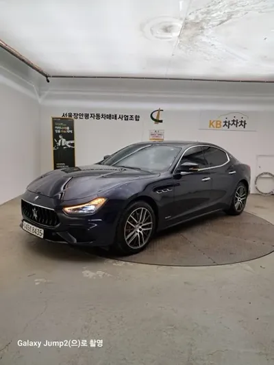 Maserati Ghibli · 2021 год