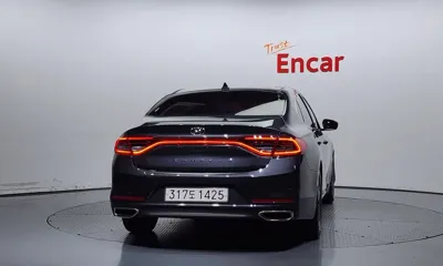 Hyundai Grandeur 2017, 138497 км, за 6371.52 USD