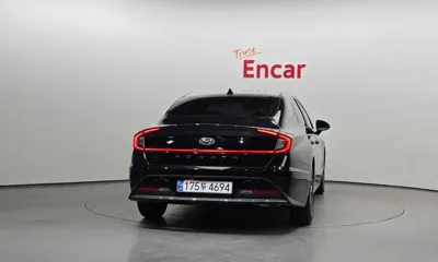 Hyundai Sonata 2022, 88386 км, за 9846.29 USD