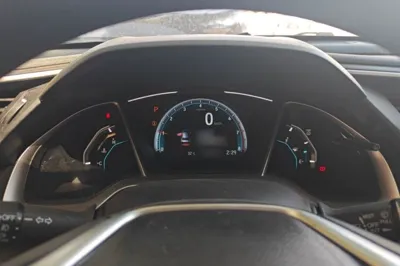 Honda Civic 2019, 10800 км, за 13615 USD - фото 10