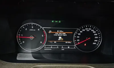 Kia Sorento 2023, 66169 км, за 17460.94 USD - фото 8