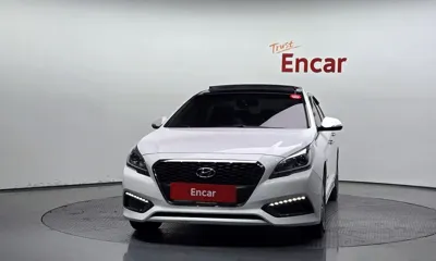 Hyundai Sonata 2015, 160528 км, за 4891.6 USD