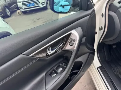 Nissan Teana 2016, 89000 км, за 8731.85 USD