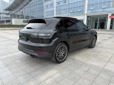 Porsche Cayenne Hybrid 2023, 28000 км, за 68862.7 USD - фото 8