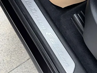 Porsche Cayenne Hybrid 2023, 28000 км, за 68862.7 USD - фото 11