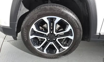 Jeep Compass 2022, 25893 км, за 15562.93 USD