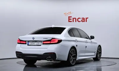 BMW 5-Series 2023, 66847 км, за 26697.91 USD
