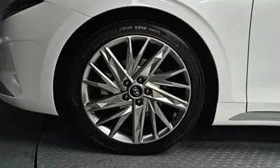 Hyundai Grandeur 2020, 113070 км, за 14476.48 USD