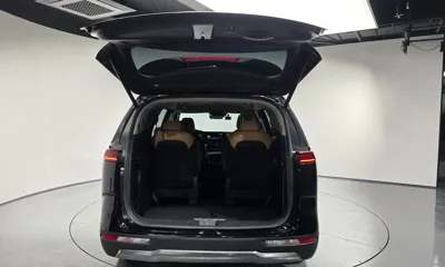 Kia Canival 2023, 46955 км, за 19022.13 USD - фото 20