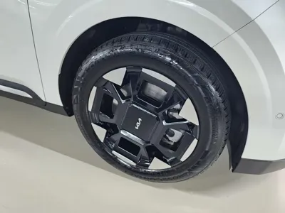 Kia Canival 2024, 62895 км, за 24696.08 USD