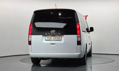 Hyundai Staria 2022, 82007 км, за 16865.27 USD