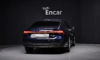 Audi A7 2023, 26656 км, за 40712.61 USD