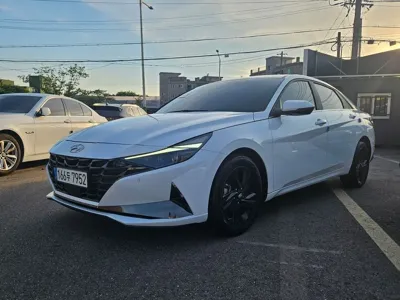 Hyundai Avante · 2023 год