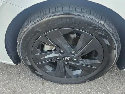 Hyundai Avante 2023, 51422 км, за 13653.67 USD
