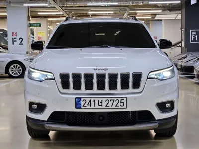 Jeep Cherokee 2022, 2500 км, за 19349.01 USD