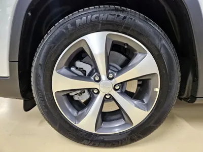 Jeep Cherokee 2022, 2500 км, за 19349.01 USD