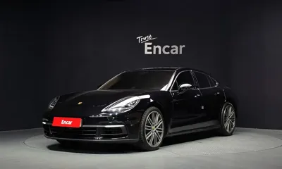 Porsche Panamera · 2018 год