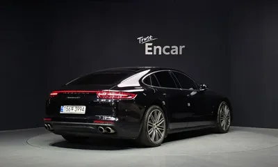 Porsche Panamera 2018, 140456 км, за 40239.21 USD