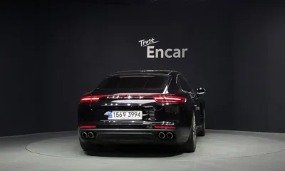 Porsche Panamera 2018, 140456 км, за 40239.21 USD