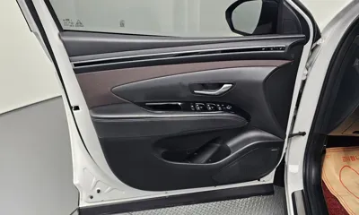 Hyundai Tucson 2021, 86575 км, за 16221.51 USD - фото 24