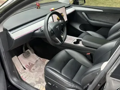 Tesla Model Y 2024, 52000 км, за 21661.68 USD
